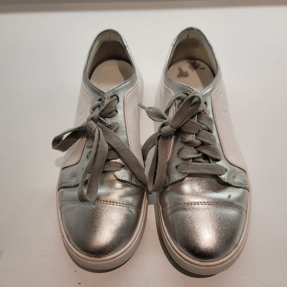 Chanel Metallic Silver/White Leather And Rubber CC Low Top Sneakers 
